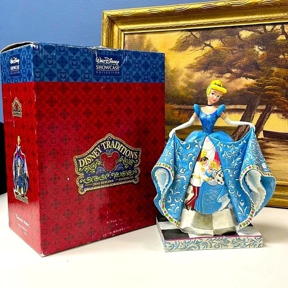 DISNEY Traditions by Jim Shore Cinderella Figurine "Romantic Waltz" (4007216) - Picture 7 of 16